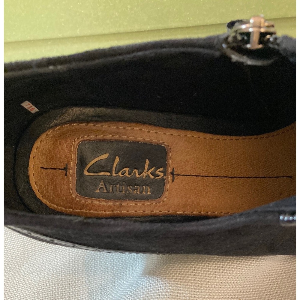 Clarks Black Suede Patent Booties 7 Artisan Diamond Cameo Dark Academia Classic - Picture 6 of 9